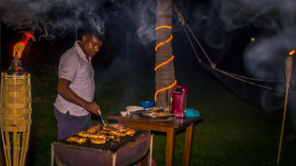 Serenity Lake Resort Yala Tissamaharama Esterno foto